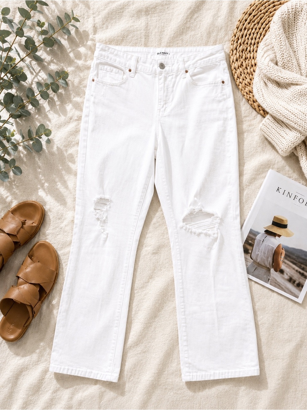 6 hour sale! White Distressed Old Navy OG Straight  Jeans Women’s 14